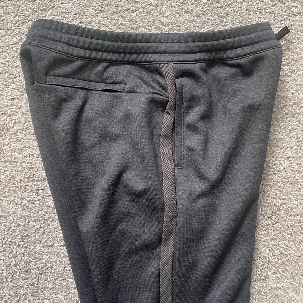 Men’s Peloton Charcoal Jogger Pants - Picture 4 of 7